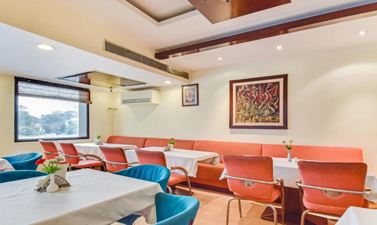 Hotel Treebo Trend Freesia Neu-Delhi Exterior foto